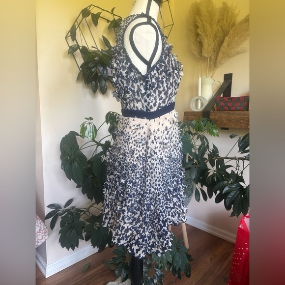 Foxiedox Clover Pleated Dress  Size S - Picture 4 of 9